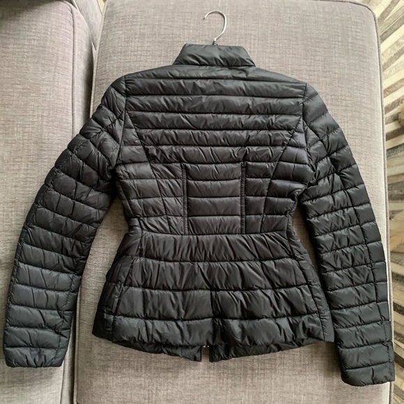 Authentic Moncler Agate Quilted Puffer Jacket - Picture 2 of 5